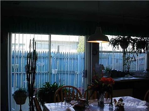 4th image of 278 Woodlake Manor Dr