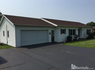 4 Denise Dr, Troy, NY 12182
