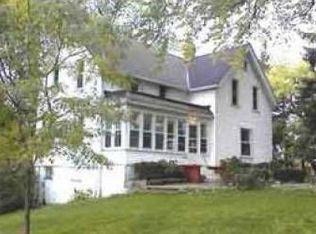 1770 Grandville Rd, Cedarburg, WI 53012