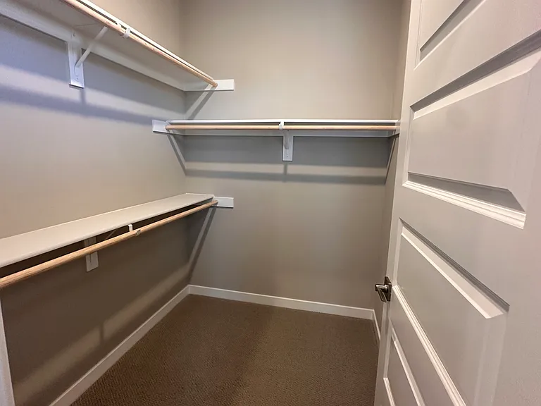 1487 Skyline Ln — Photo 6