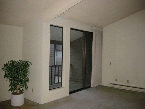 3rd image of 6347 137th Ave NE APT 284