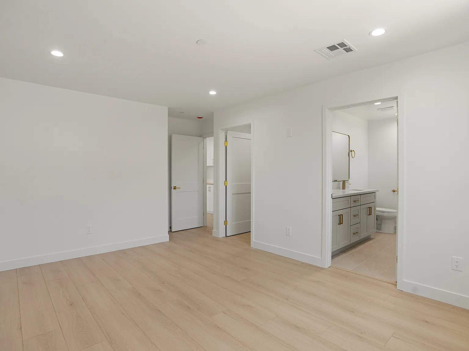 3 bed, 1470 sqft, $4,000 — Photo 2