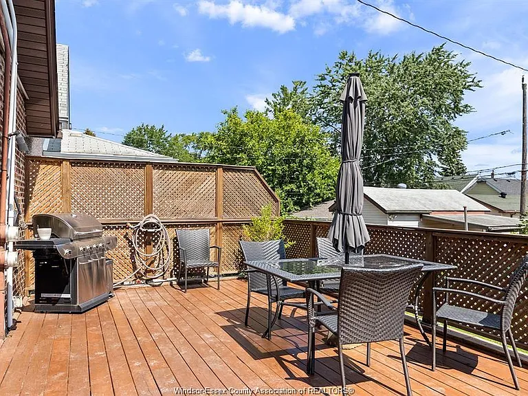 1640 Hall Ave #LOWER — Photo 6