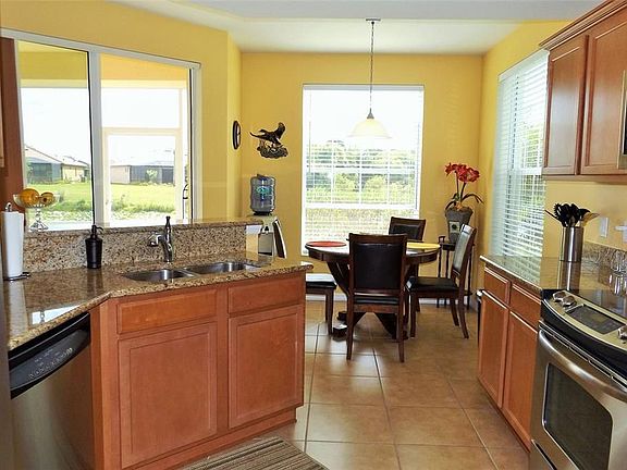 5th image of 1205 Burgos Dr #402