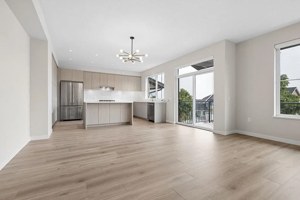 4 bed, 2235 sqft, $4,280 — Photo 3