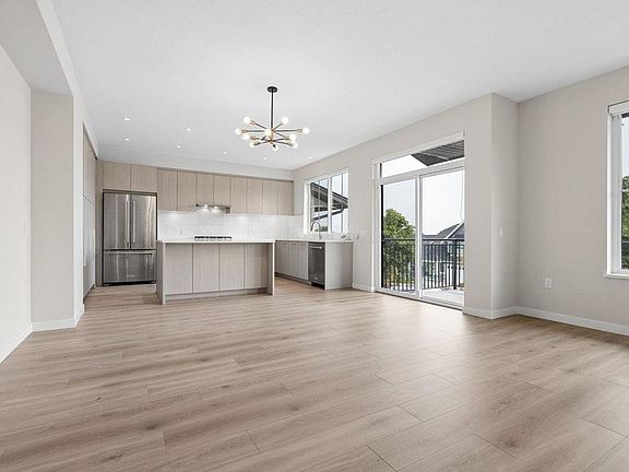 3rd image of 3637 Sheffield Ave #108