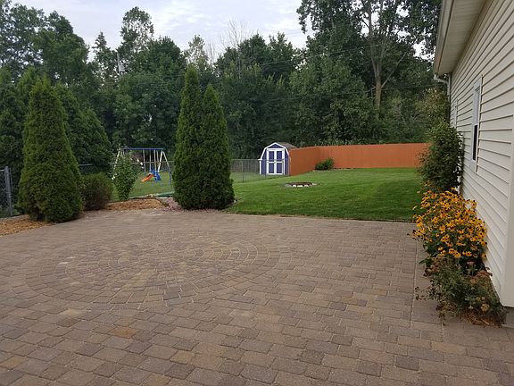 3rd image of 4174 Violet Ave