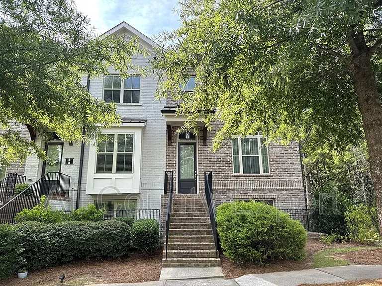 1529 Huntwood Ct — Photo 2