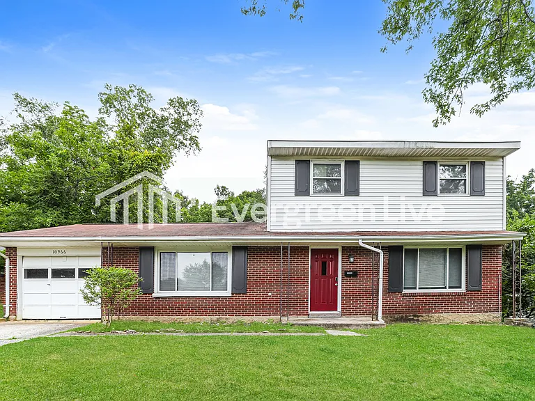10966 Maplehill Dr — Photo 1