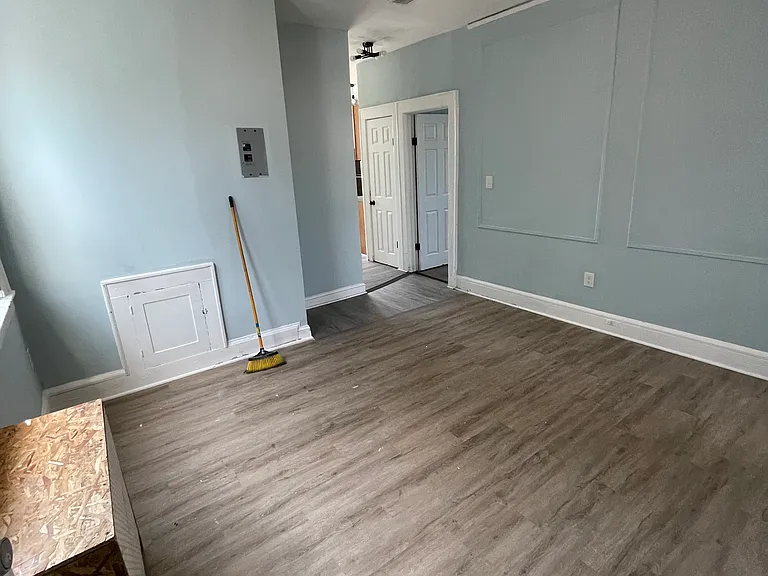 78 Schuyler Ave #3F — Photo 1