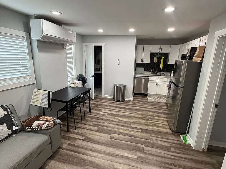 1503 W 19th St #4R — Photo 16