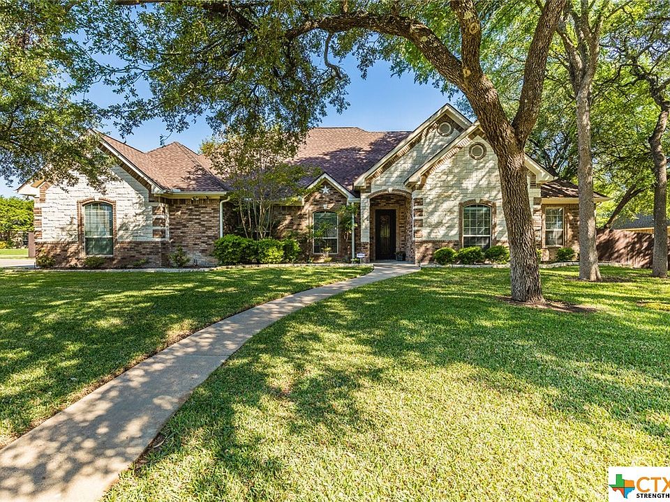 1st image of 284 Green Park Dr