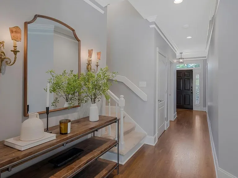 103 Forest Place Cir — Photo 2