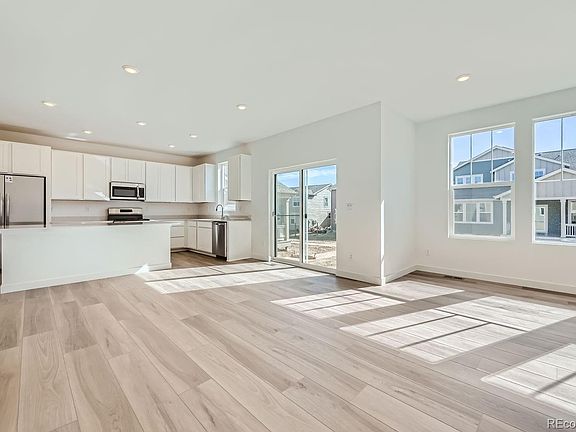 3rd image of 5538 Wisteria Avenue