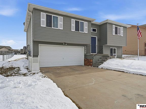 3rd image of 2724 NW Columbine Dr