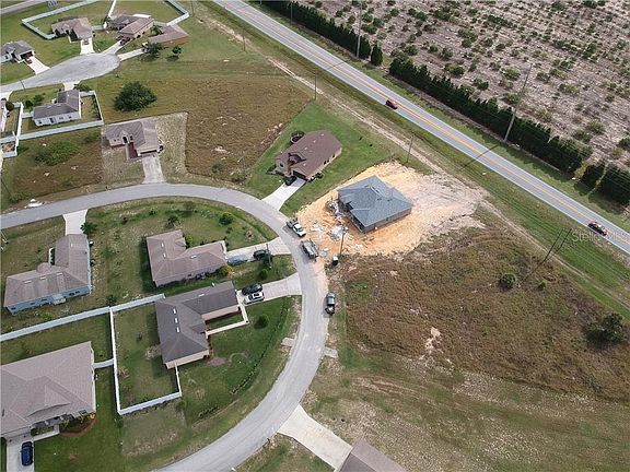 3rd image of 841 Colville Dr