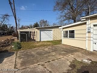 2nd image of 208 W Monroe Ave