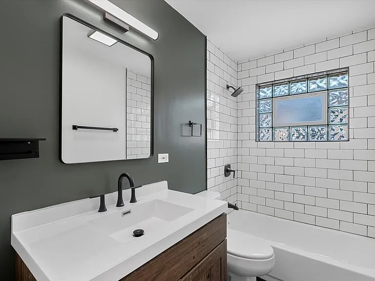 11358 S Rockwell St — Photo 10