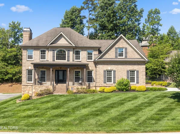 633 Oak Cove Ln, Knoxville, TN 37922