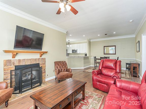 4th image of 65 Glenview Ln APT 3027