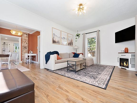4th image of 1221 N A St