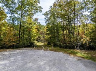 32 Reeves Pl, Monterey, TN 38574