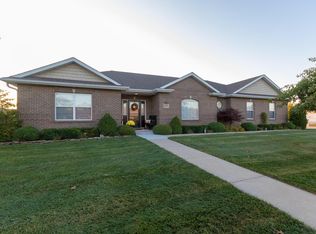 3727 Redwood Dr, Mexico, MO 65265