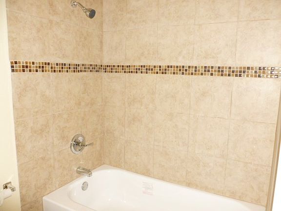 4th image of 1008 Kelley Dr
