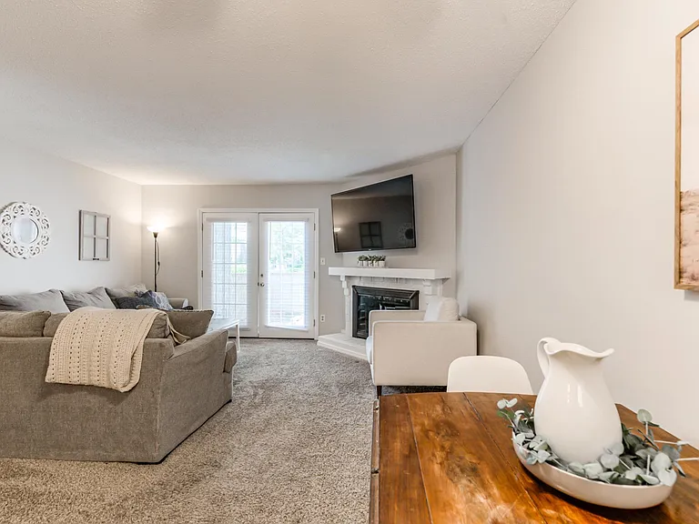 8040 Halsey St — Photo 8