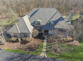 3 Navajo Ct, Burr Ridge, IL 60527