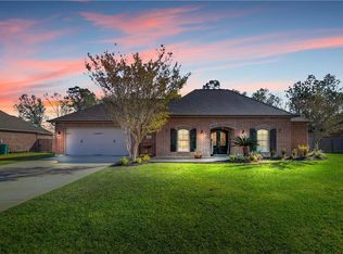 2592 E Robinwood Dr, Lake charles, LA 70611