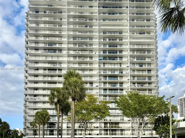 3701 N Country Club Dr APT 2205, Aventura, FL 33180