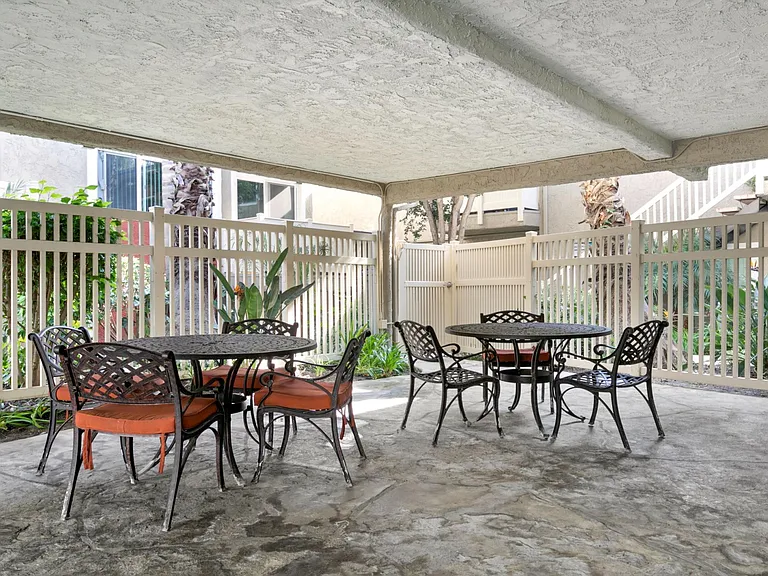 Casa De Marina Apartments — Photo 51