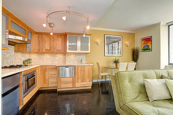 Rented by CORE | media 16