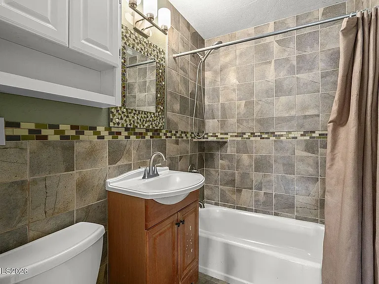 645 Grand Canyon Blvd — Photo 11