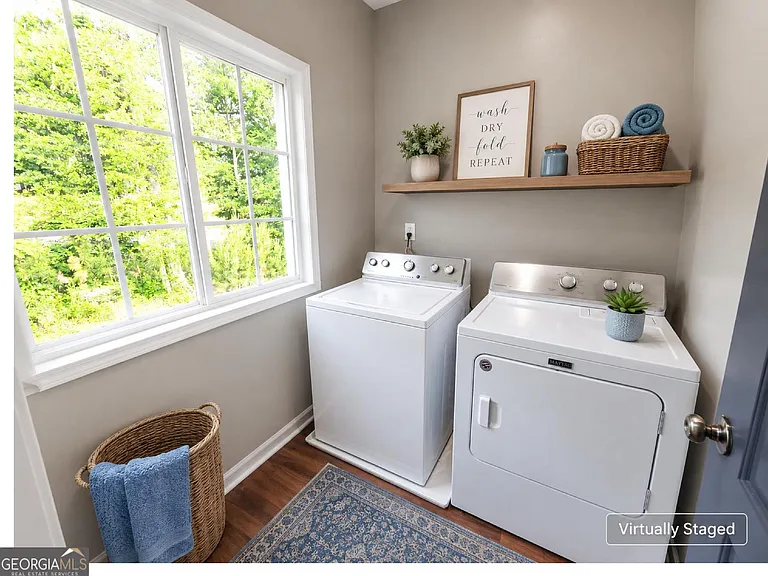 5589 River Rd #B — Photo 11
