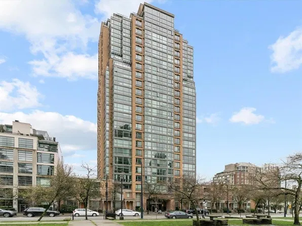 1188 Richards St #1902, Vancouver, BC V6B 3E6
