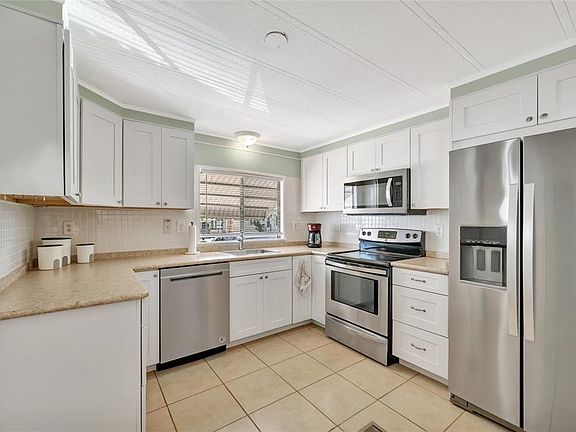 5th image of 110 E SAINT LUCIA LOOP