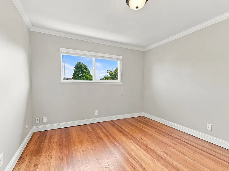 1220 Swordfish St — Photo 36