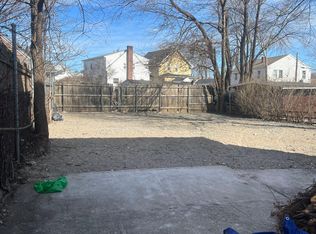 493 Manton Ave APT 3, Providence, RI 02909