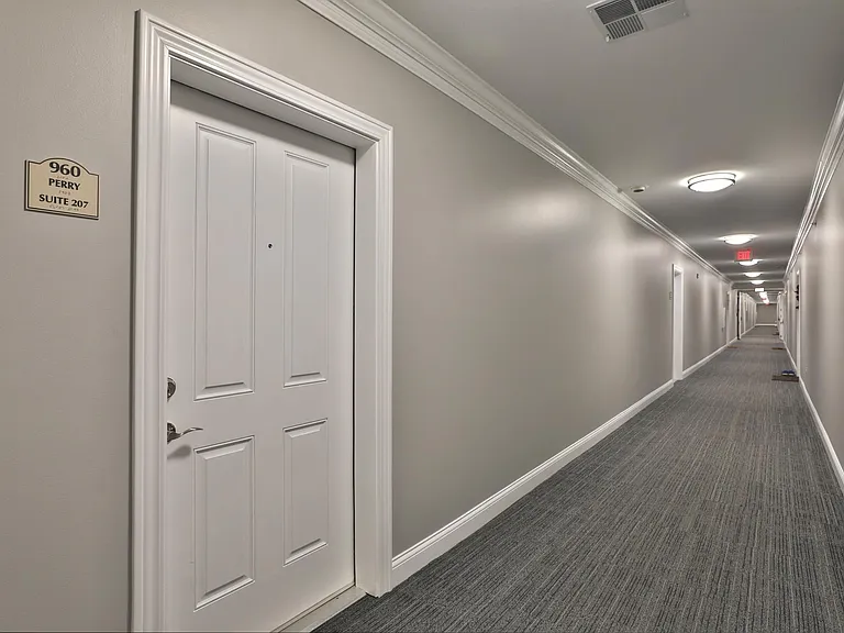 960 Perry St #207 — Photo 2
