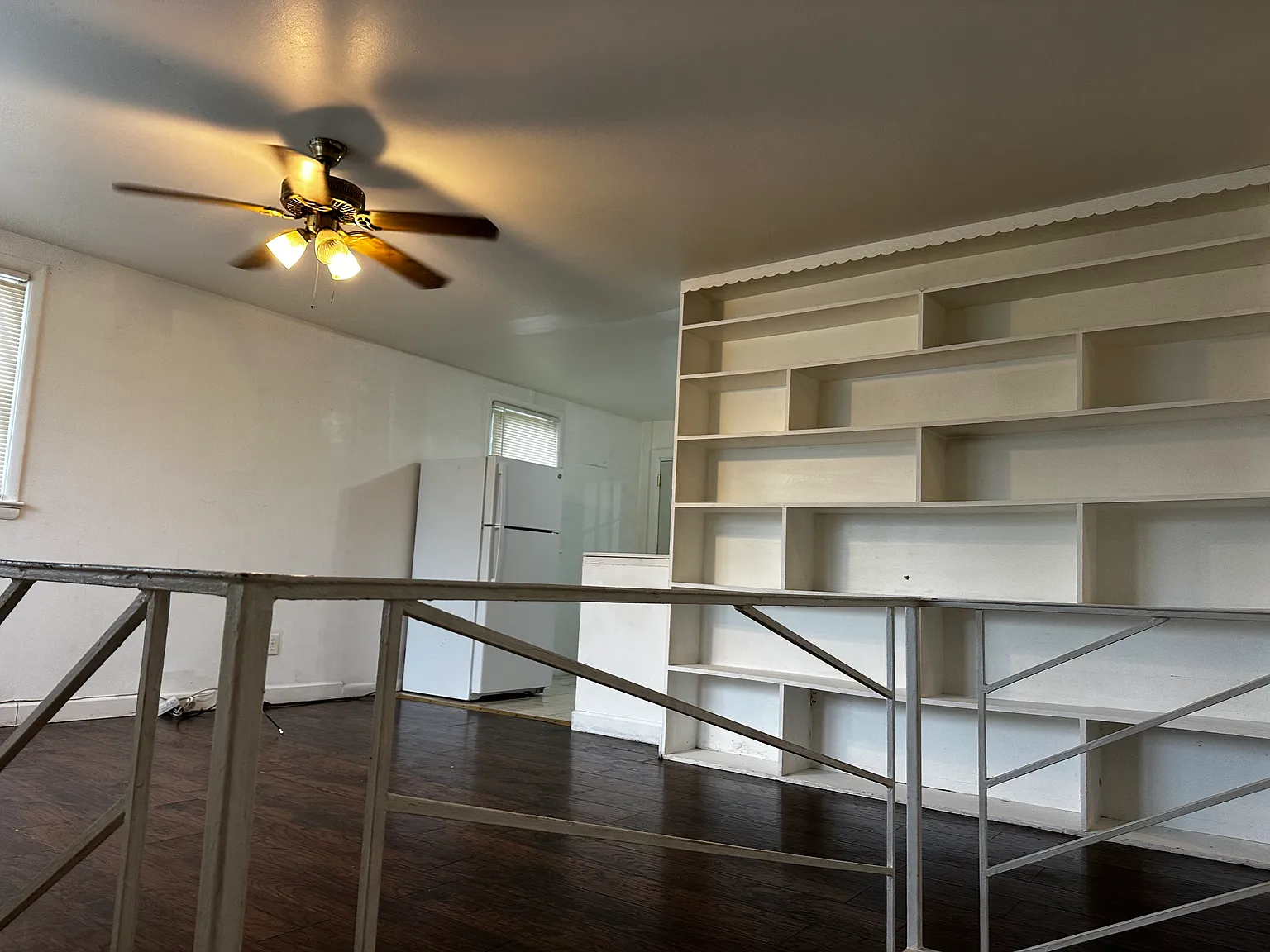 9510 Castle Dr — Photo 2