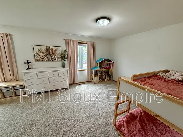 5900 W 28th St — Photo 19