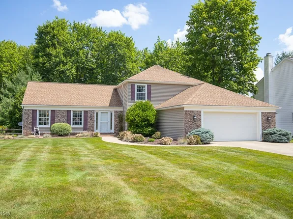 20622 Wildwood Ln, Strongsville, OH 44136