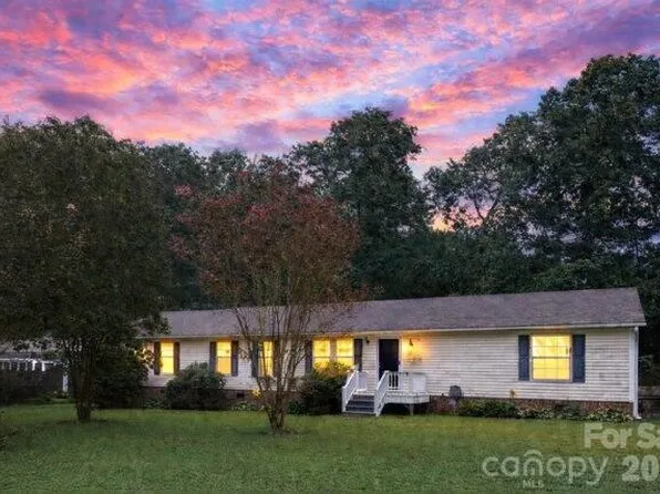 114 Ashford Dr, Olin, NC 28660