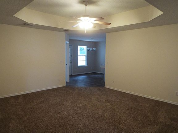 3rd image of 914 Lauderhill Ln