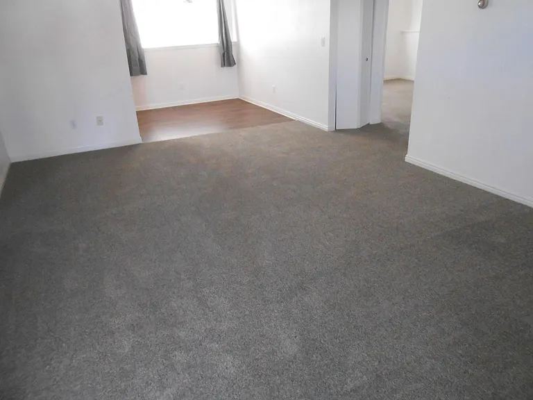476 Cree Ave #B — Photo 10