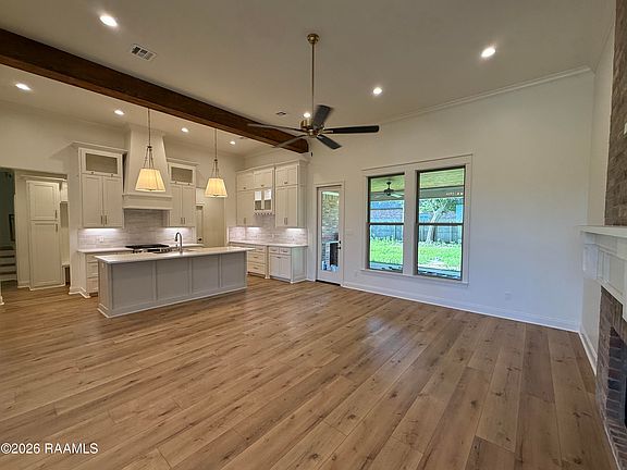 3rd image of 202 Spring Meadow Dr