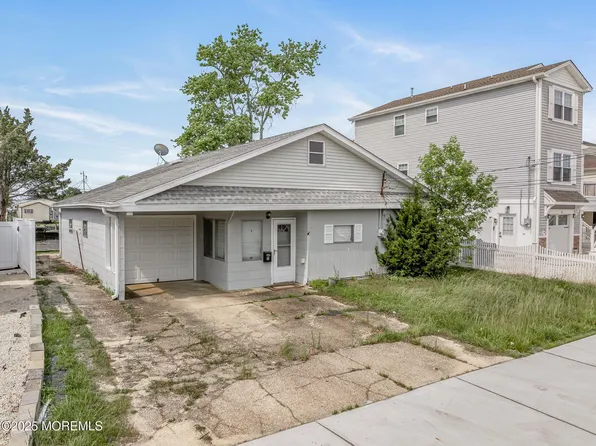 11 W Thames Road, Little Egg Harbor, NJ 08087