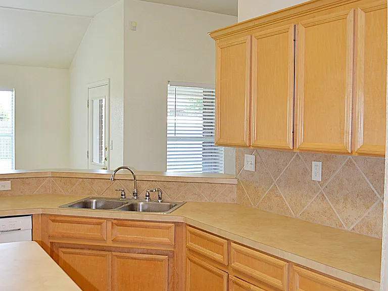 5802 Venetian Ct — Photo 17